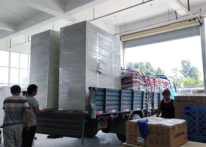 湖南某商貿(mào)公司采購(gòu)304雙吹感應(yīng)互鎖風(fēng)淋室